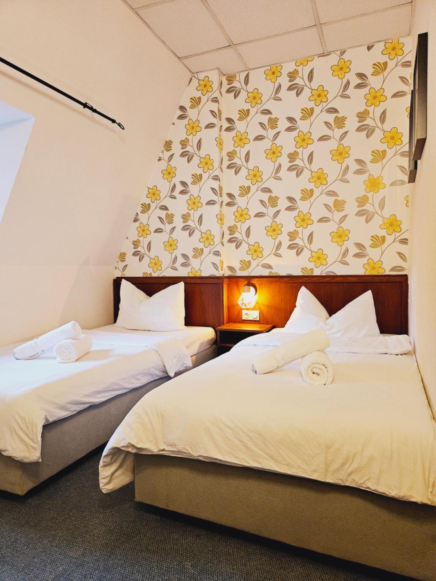Ikura Hotel Self-Check-In Lutherstadt Eisleben Dış mekan fotoğraf