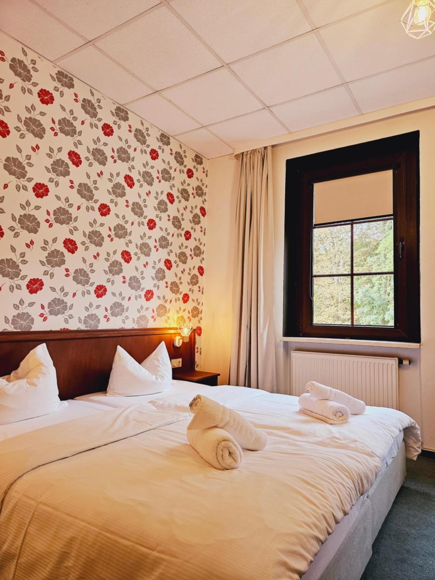 Ikura Hotel Self-Check-In Lutherstadt Eisleben Dış mekan fotoğraf