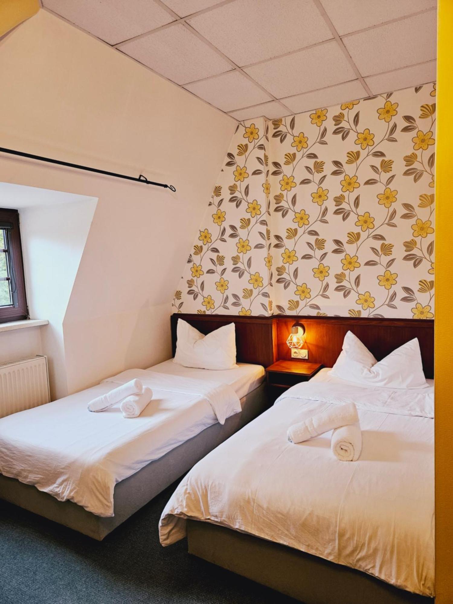 Ikura Hotel Self-Check-In Lutherstadt Eisleben Dış mekan fotoğraf
