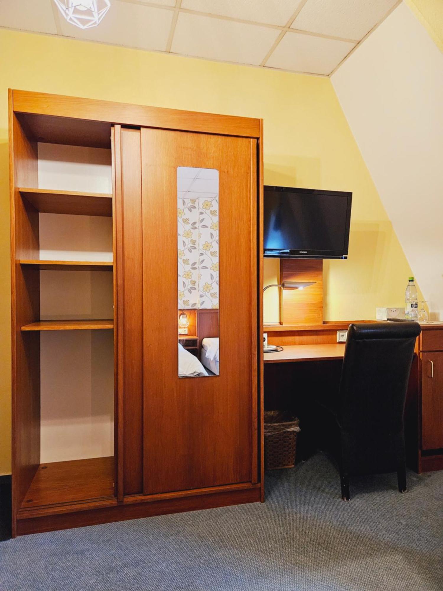 Ikura Hotel Self-Check-In Lutherstadt Eisleben Dış mekan fotoğraf