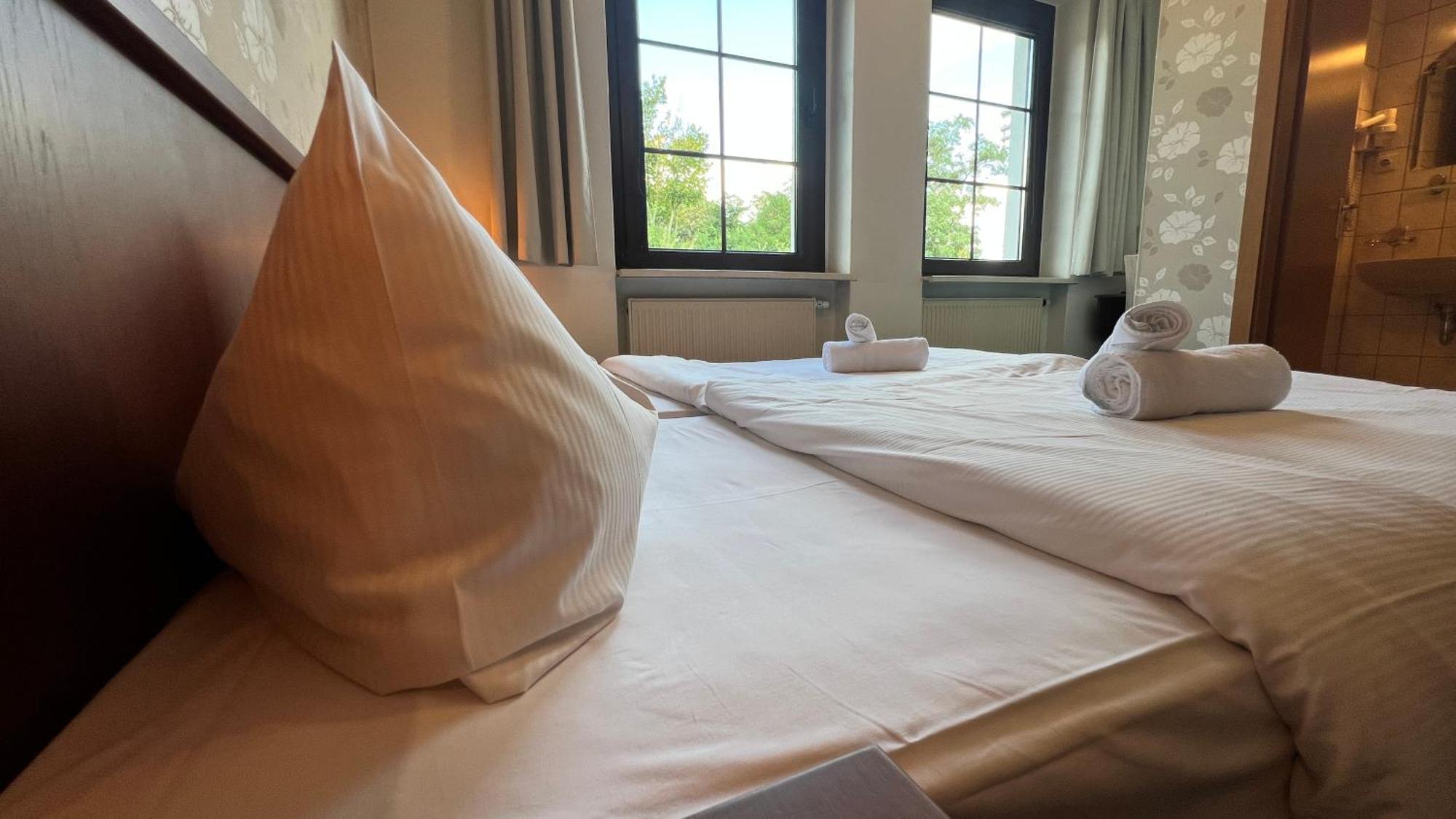 Ikura Hotel Self-Check-In Lutherstadt Eisleben Dış mekan fotoğraf
